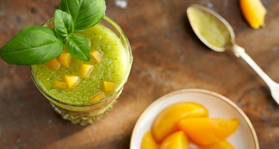 Smoothie od breskve i bosiljka