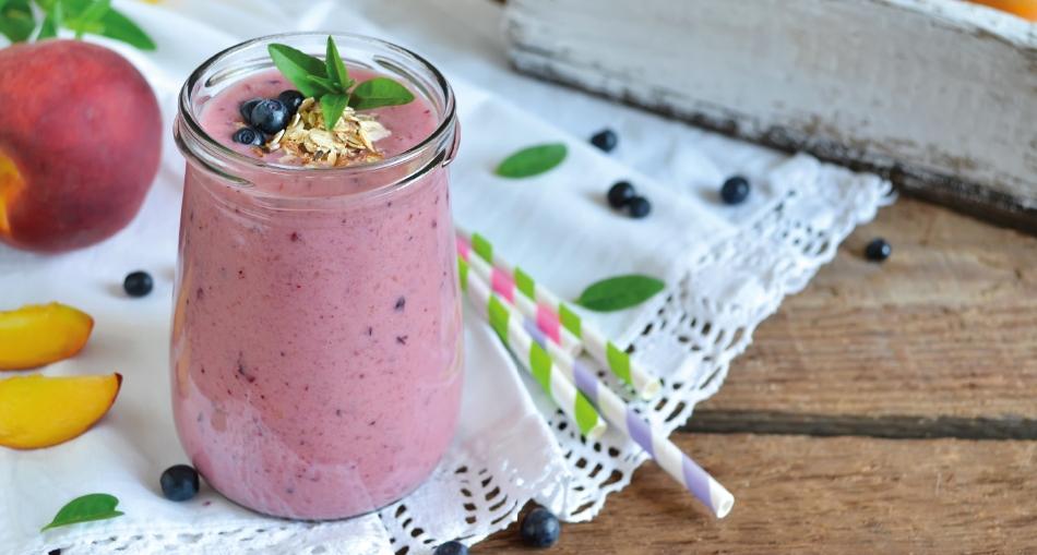 Shake od borovnica, nektarina, malina i mente