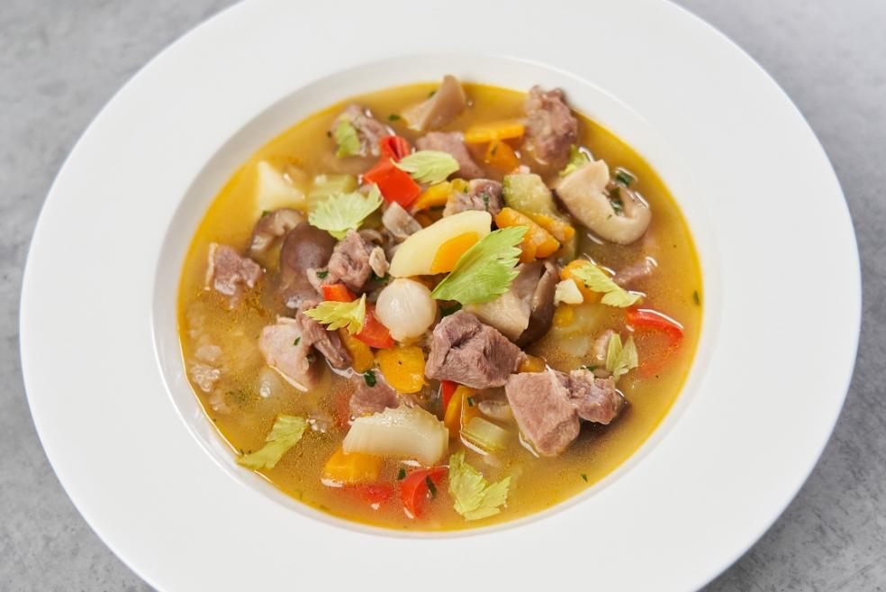 Varivo od purećeg batka u bijelom vinu s gljivama