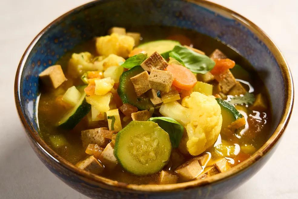 Vegansko varivo s tofu sirom