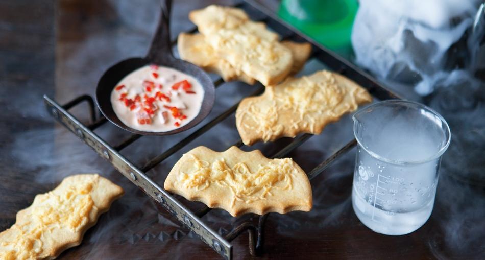 Sirni šišmiši s pikantnim hladnim umakom