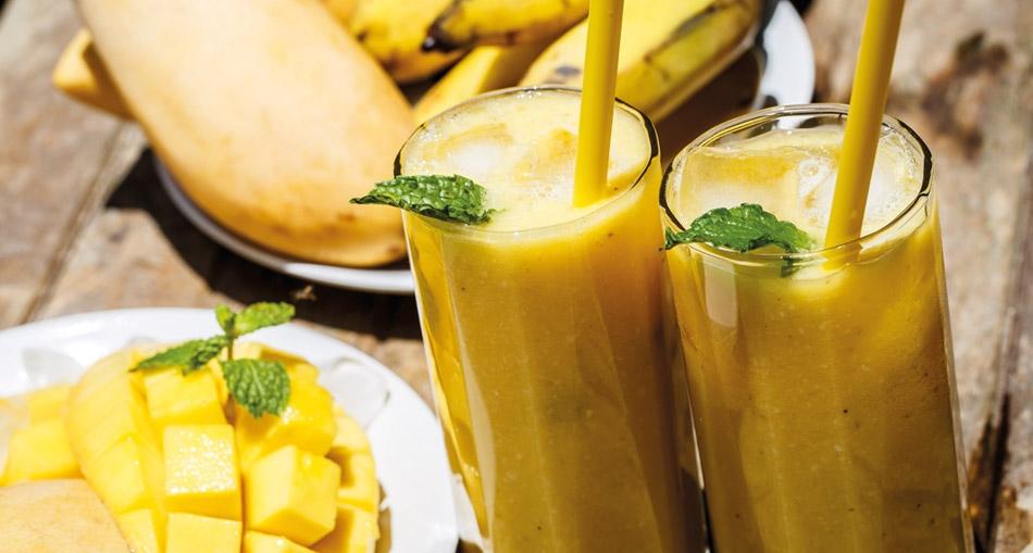 Smoothie od manga, banane, kakaa i sladoleda od vanilije