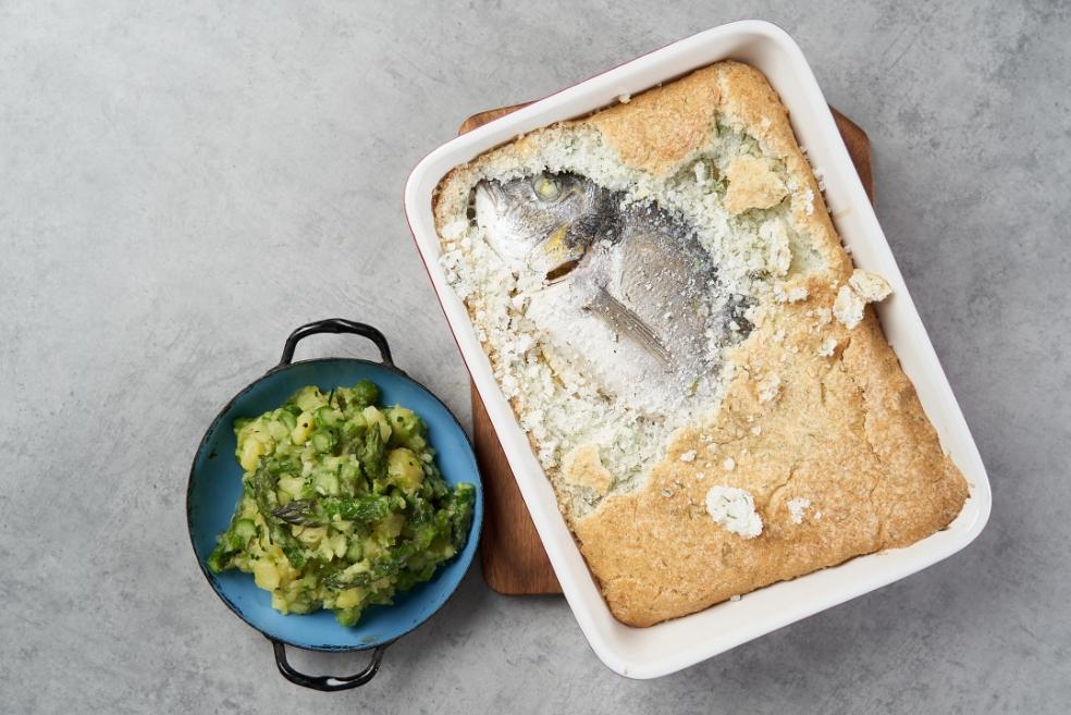 Orada u soli s lešo krumpirom sa šparogama