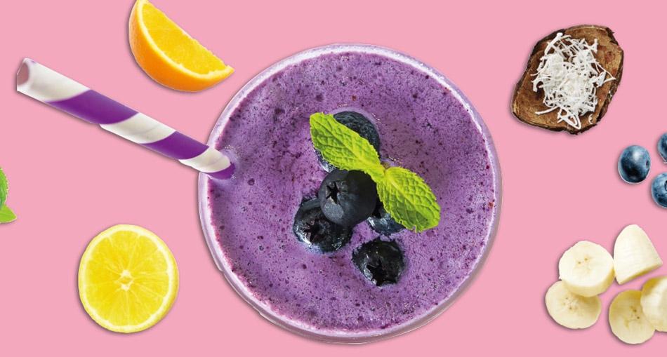 Smoothie od banane, borovnica, jogurta i kokosa